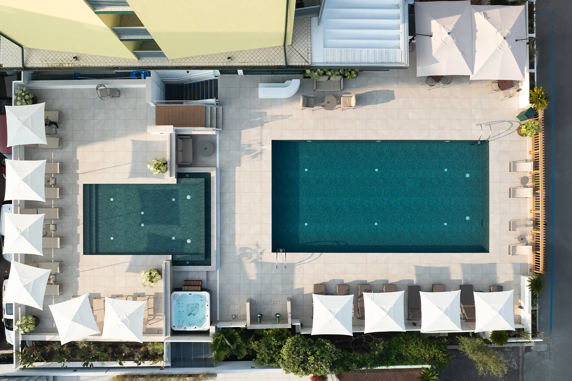 Hotel Concordia Bibione tre stelle superior serate a tema cene bordo piscina